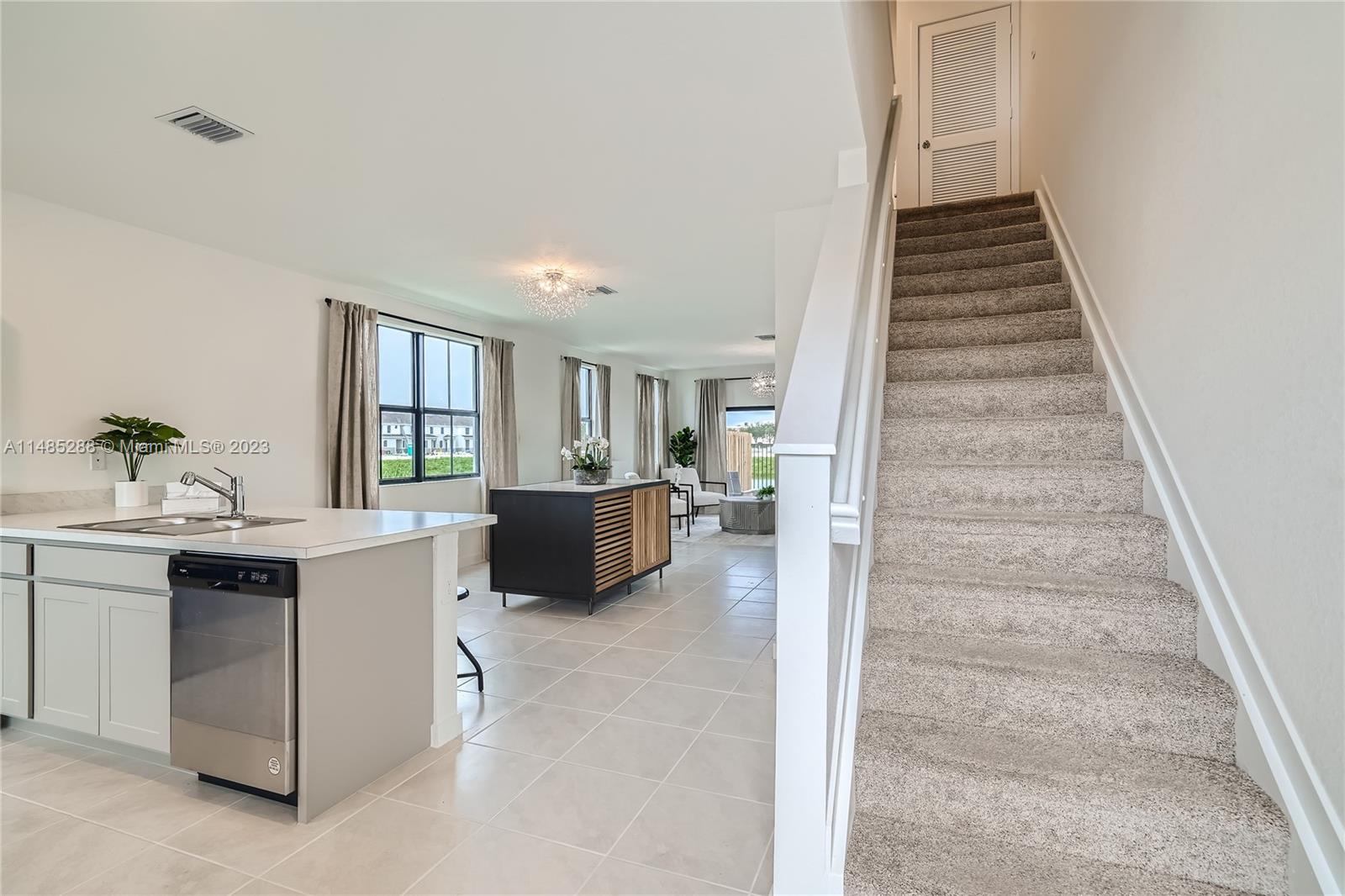 Palm Cay - Residential