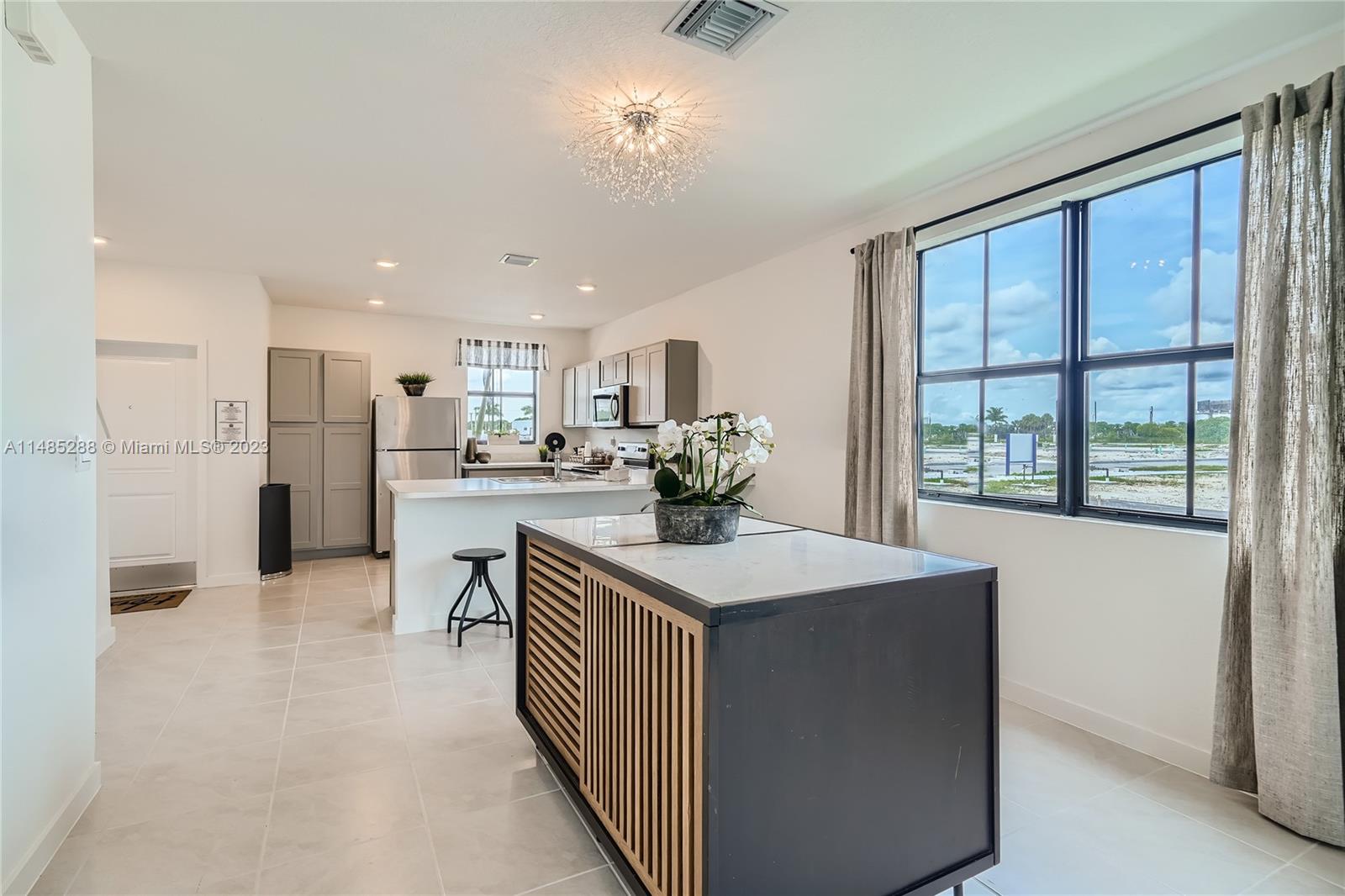 Palm Cay - Residential