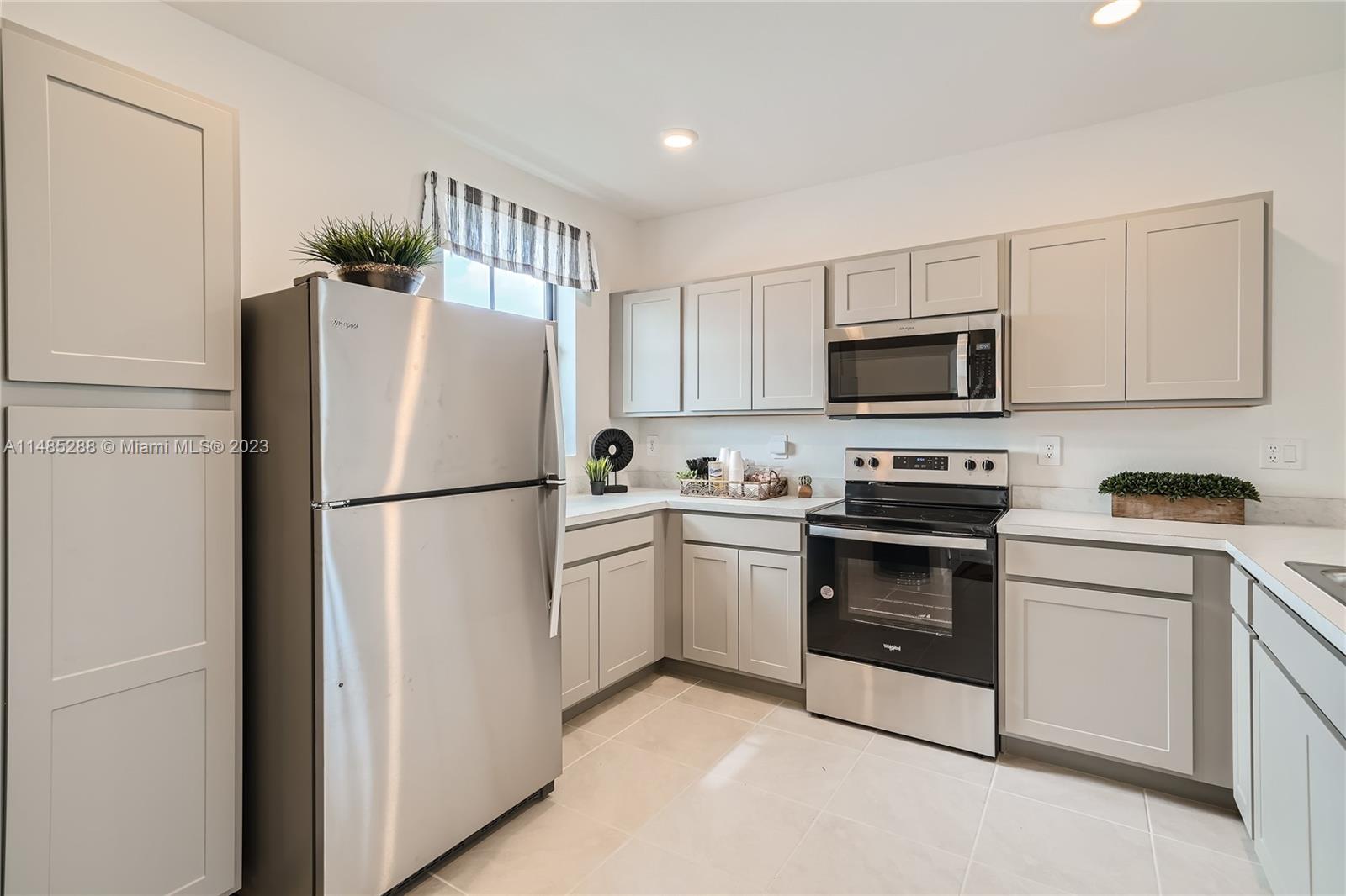 Palm Cay - Residential