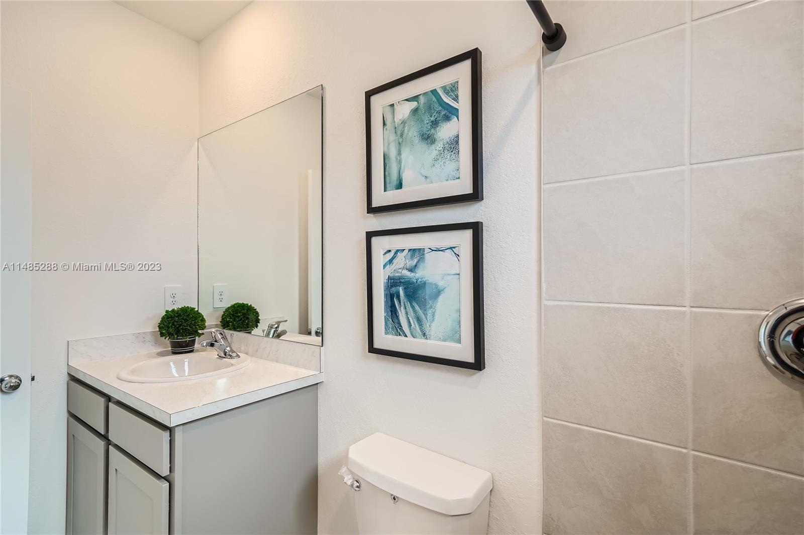 Palm Cay - Residential