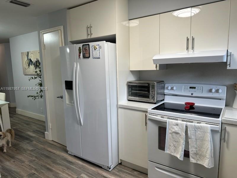 EMERALD OAKS 13 CONDO - Residential