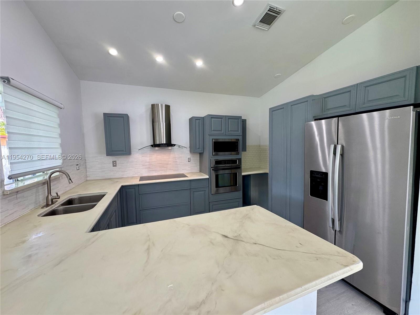 VILLA SEVILLA - Residential