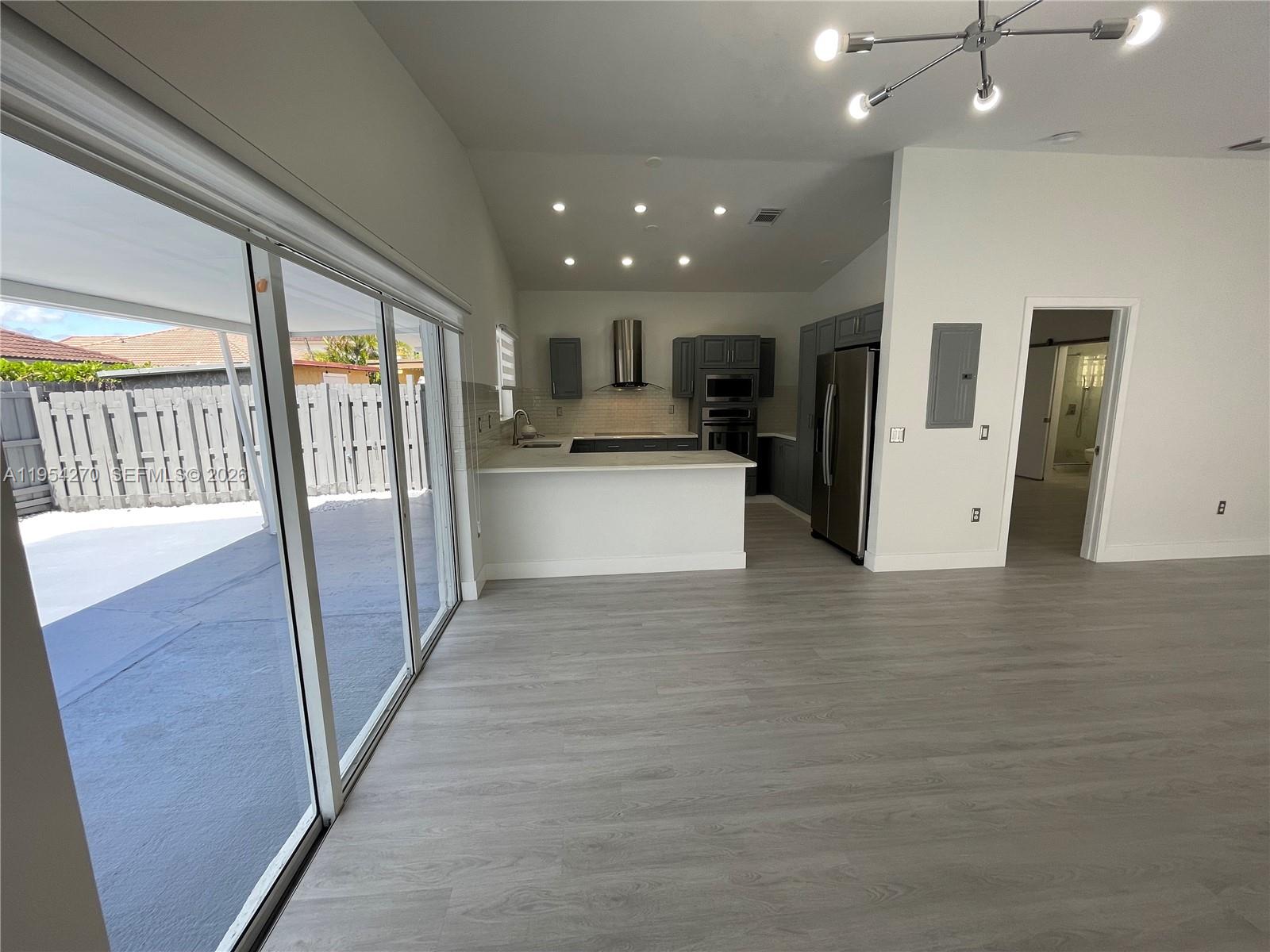 VILLA SEVILLA - Residential