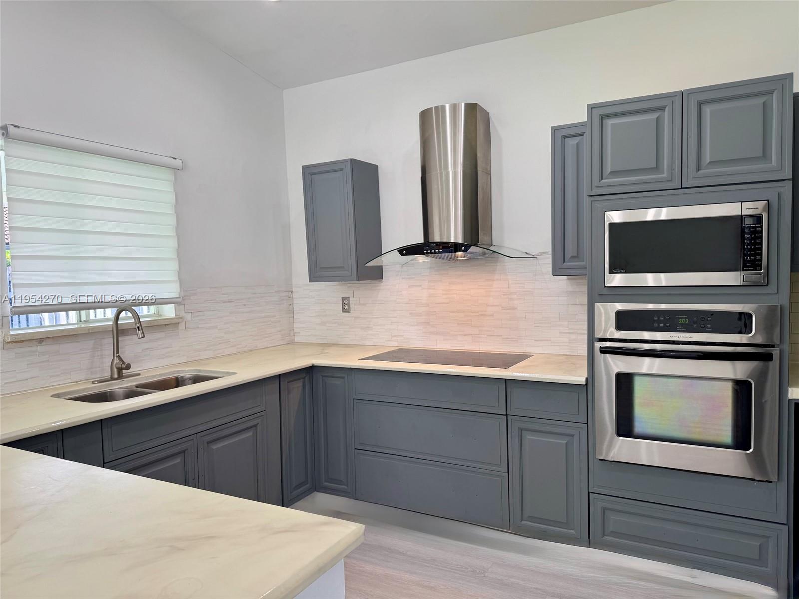 VILLA SEVILLA - Residential