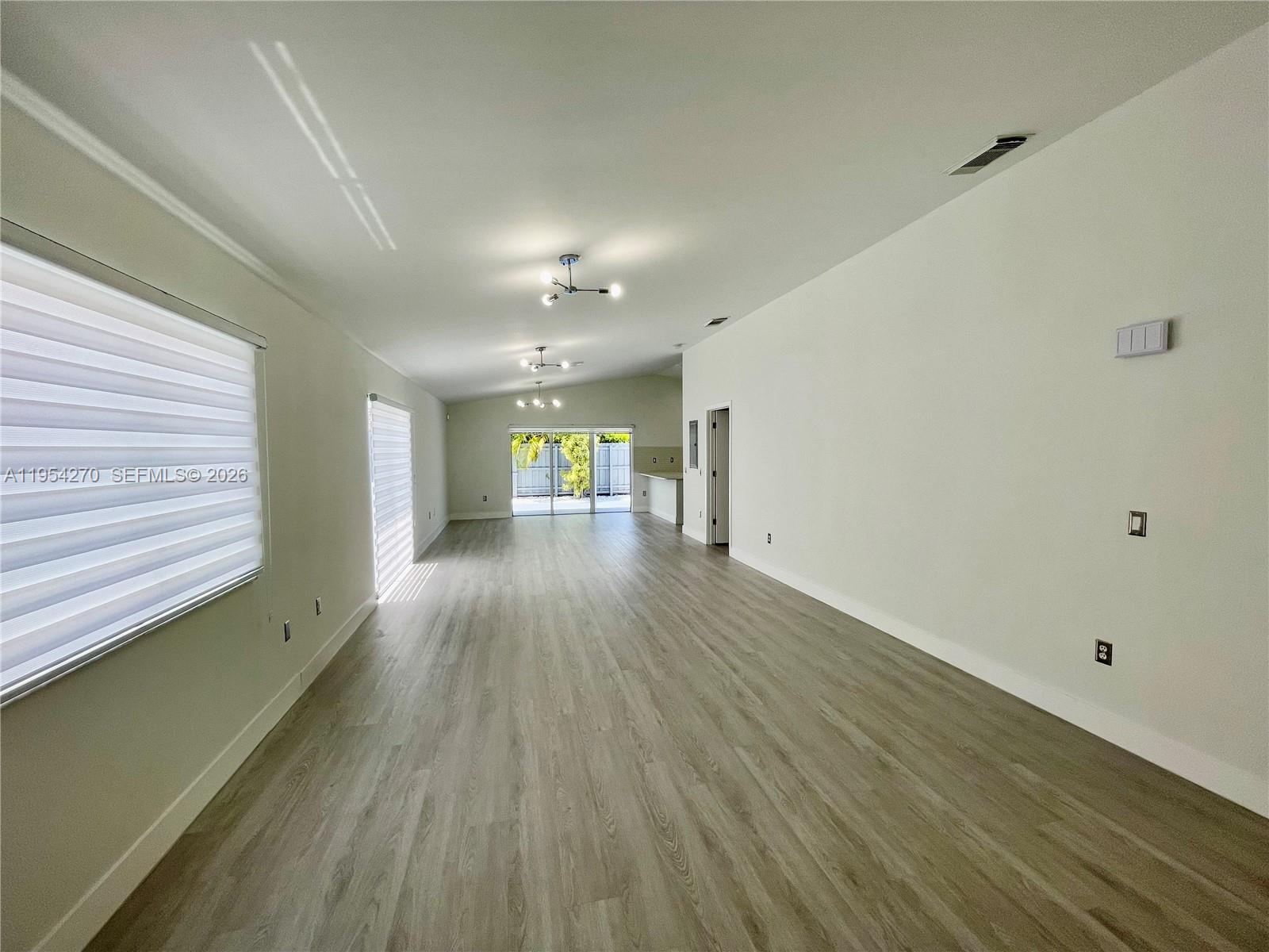 VILLA SEVILLA - Residential