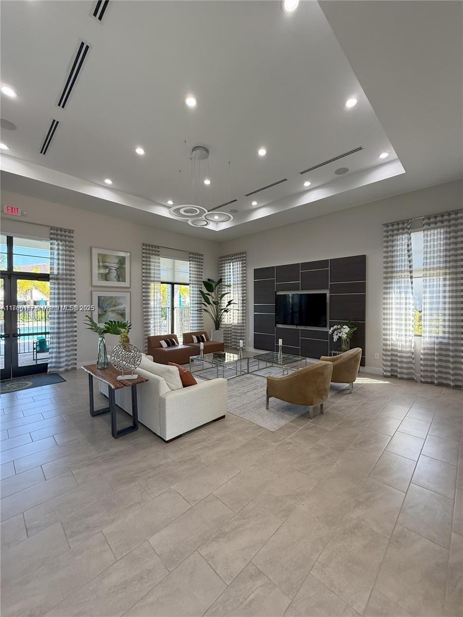 S ALLAPATTAH GARDENS - Residential