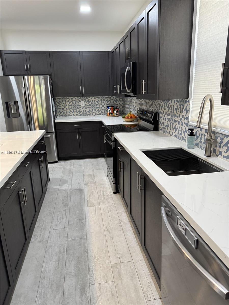 S ALLAPATTAH GARDENS - Residential