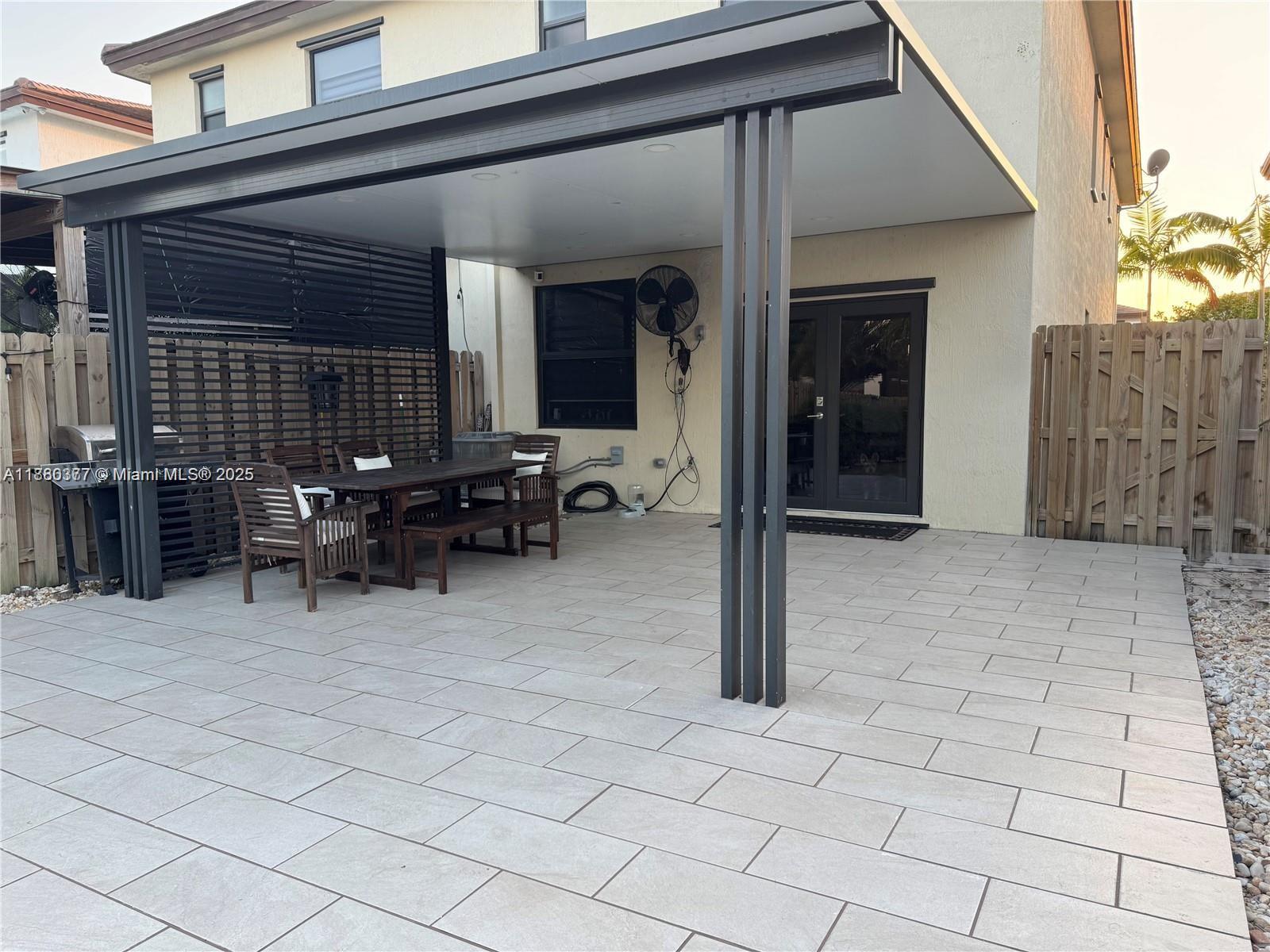 S ALLAPATTAH GARDENS - Residential