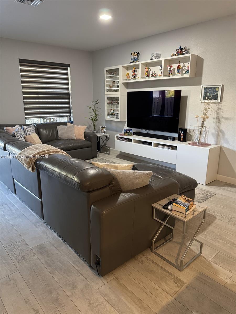 S ALLAPATTAH GARDENS - Residential