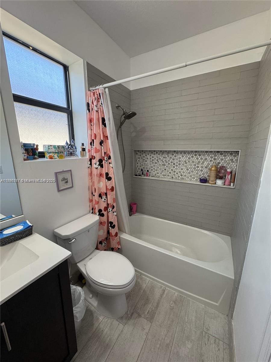 S ALLAPATTAH GARDENS - Residential