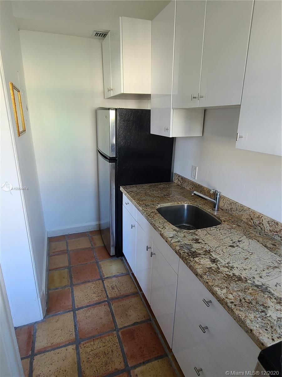 THE ESPLANADE BEACH CONDO - Residential Lease