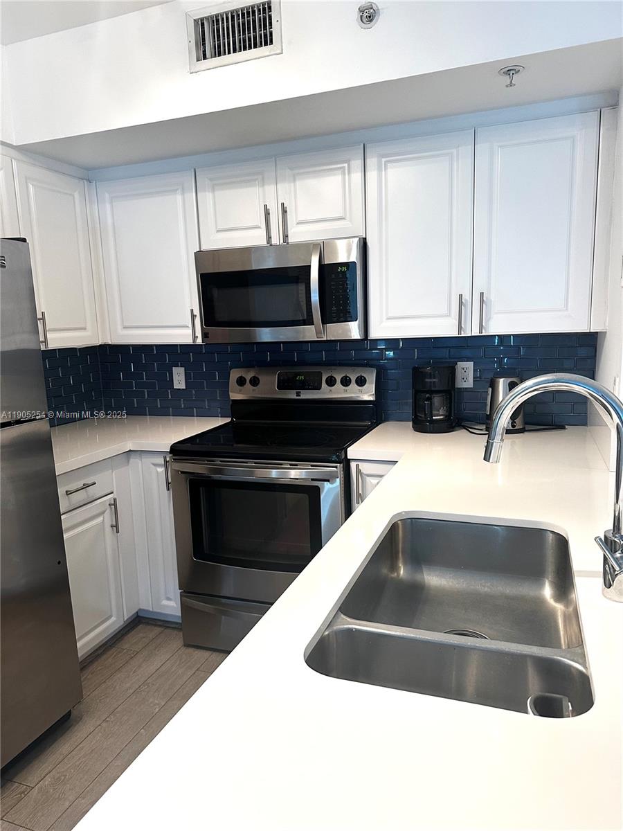 YACHT CLUB AT PORTOFINO C - Residential Lease