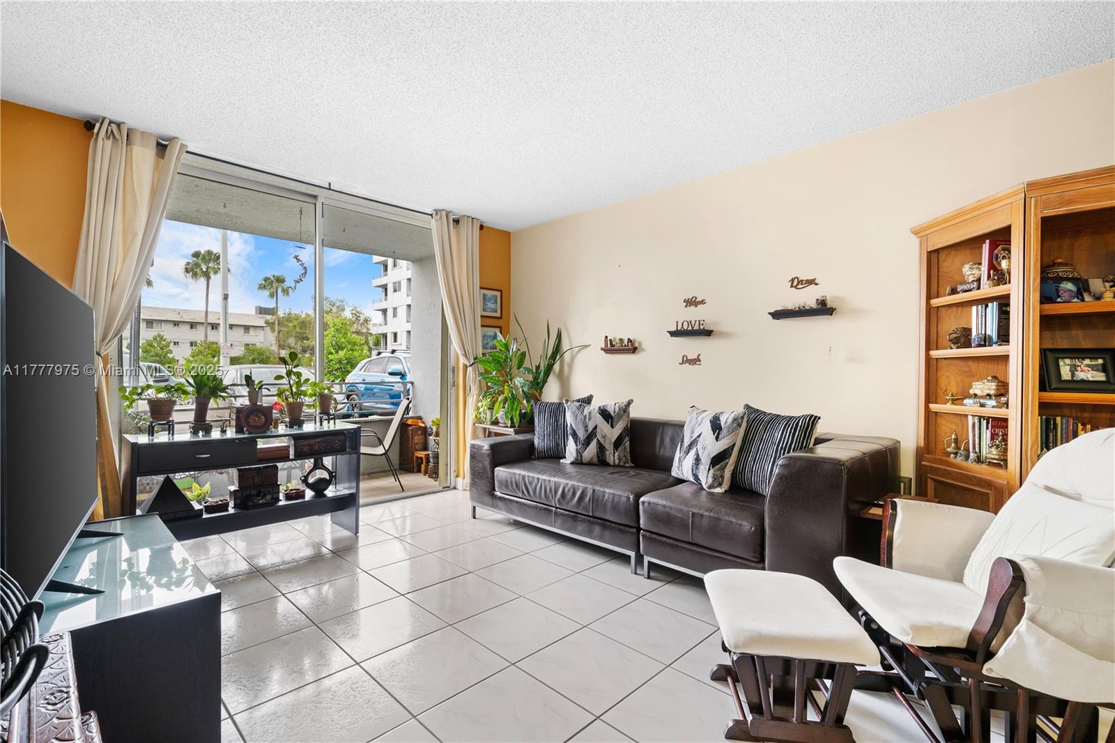 PALM COURT OF MIAMI CONDO - Residential