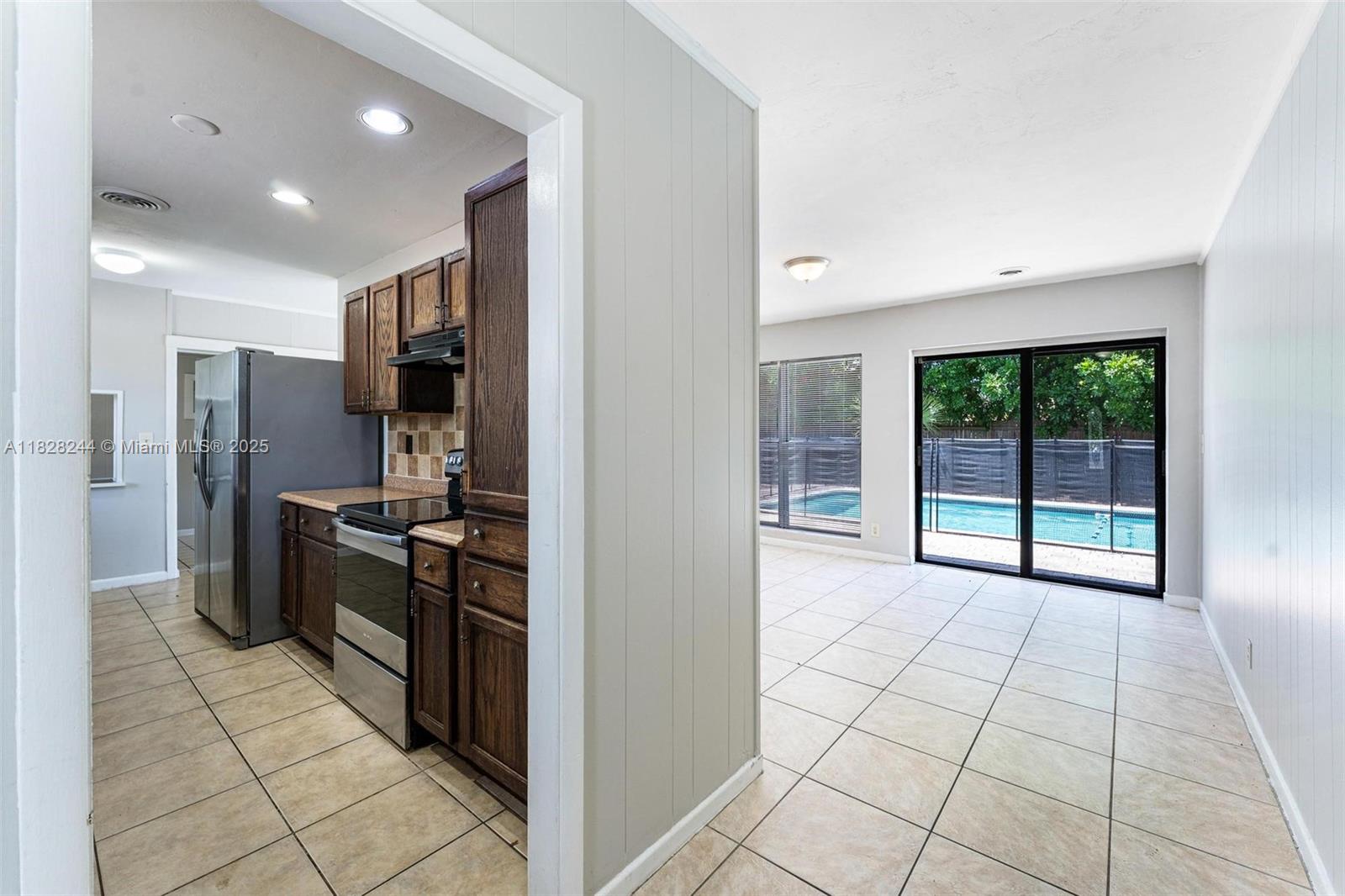 811 Evergreen Dr
