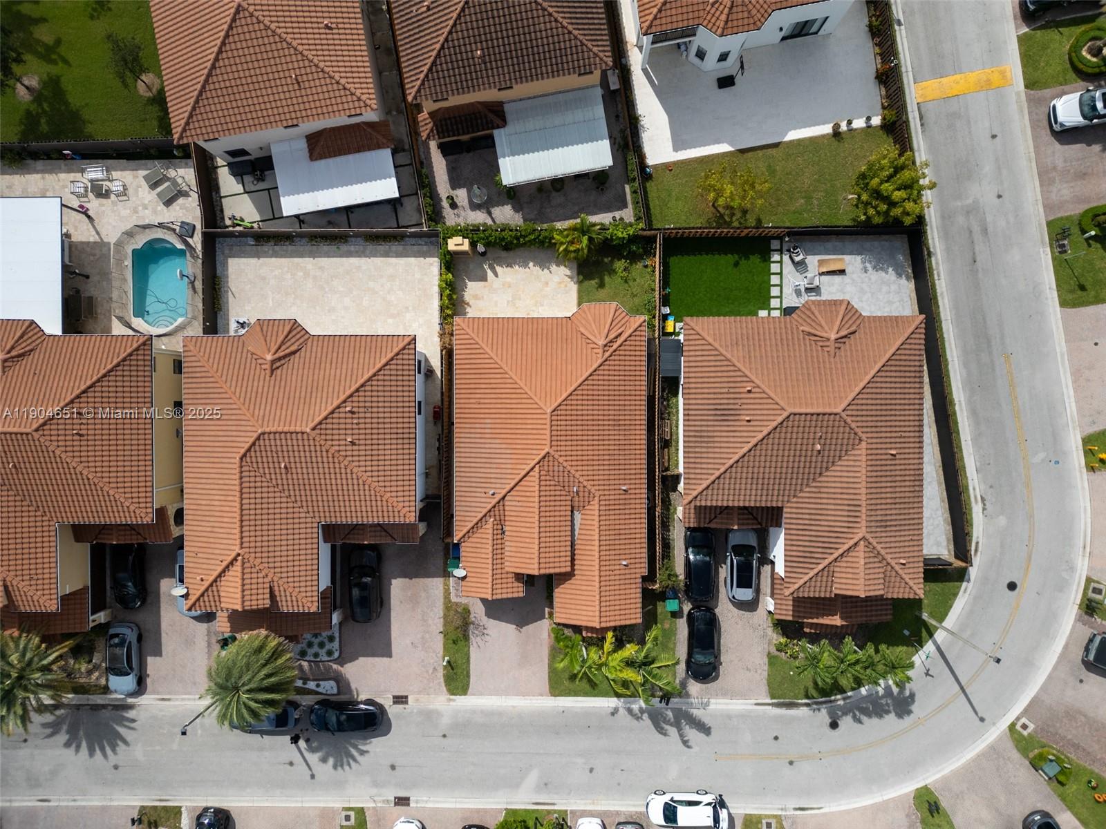 FONTAINEBLEAU WEST NORTH - Residential Lease