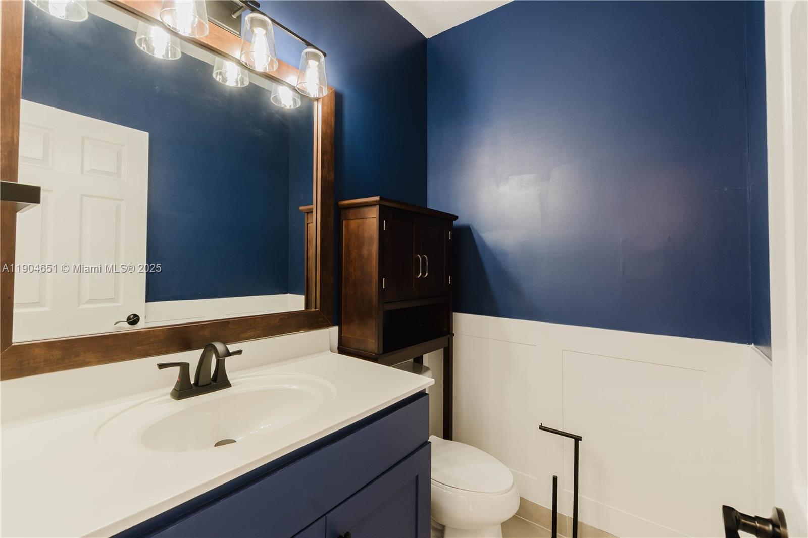 FONTAINEBLEAU WEST NORTH - Residential Lease