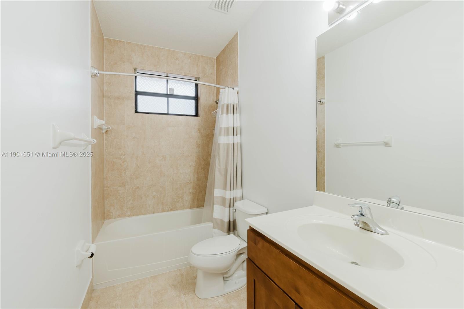 FONTAINEBLEAU WEST NORTH - Residential Lease