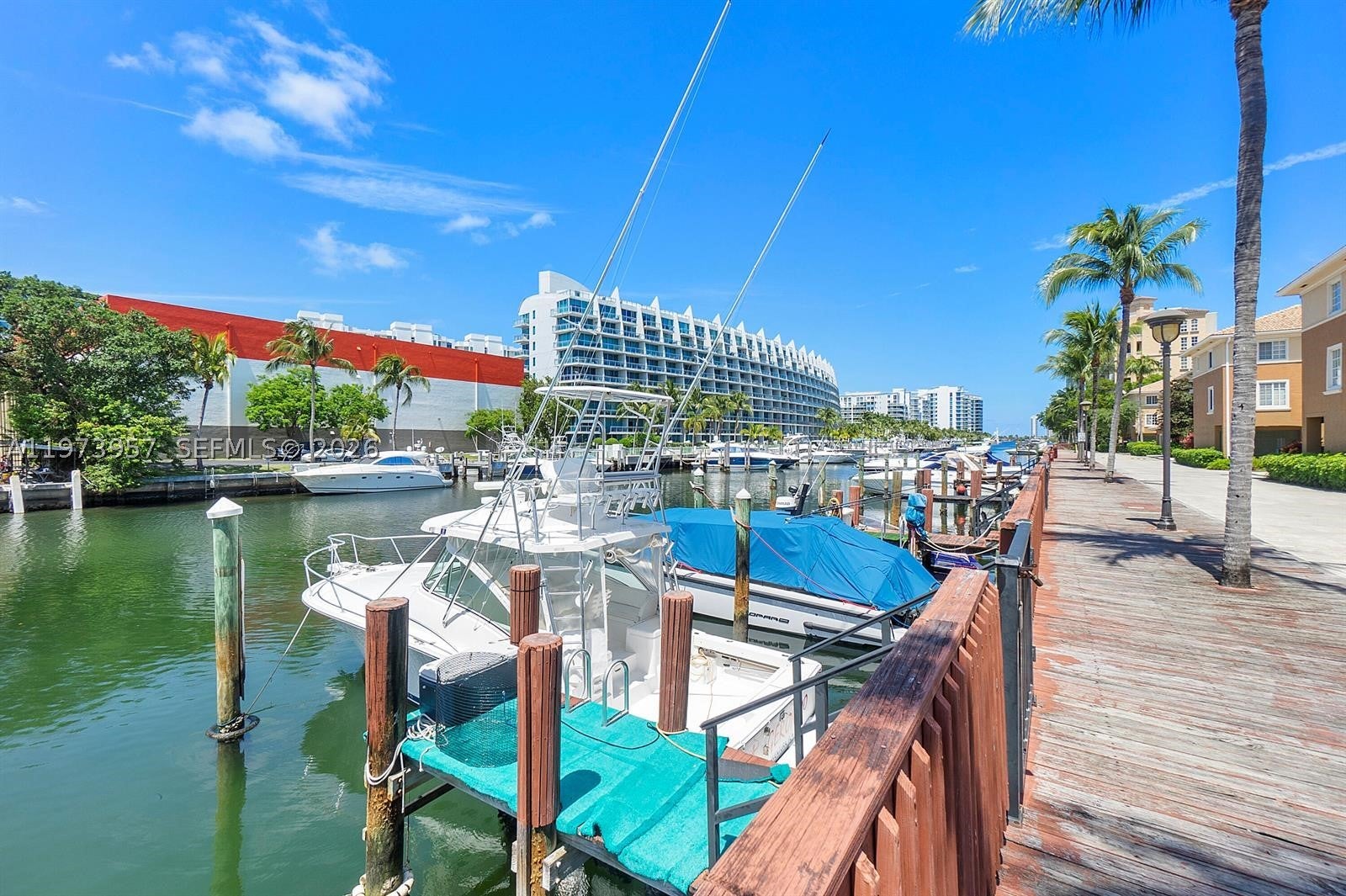 2965 NE 185th St 1513WATERFRONT