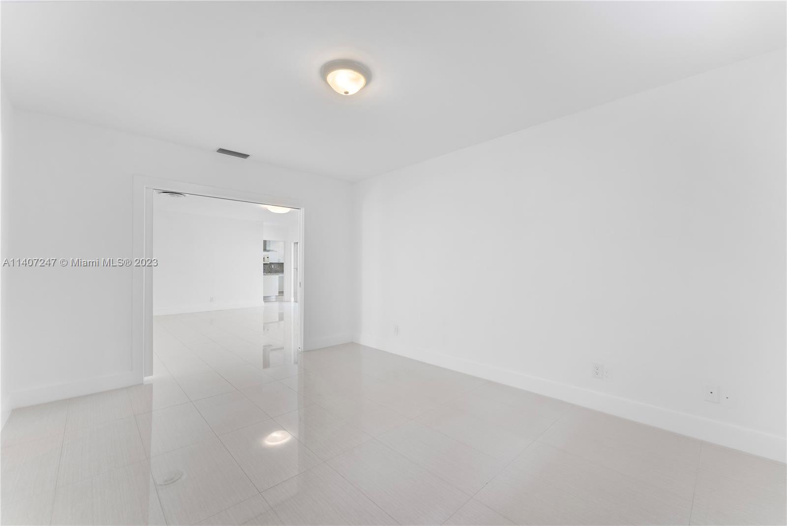 AMD PLAT OF SUNSET LAKE S - Residential