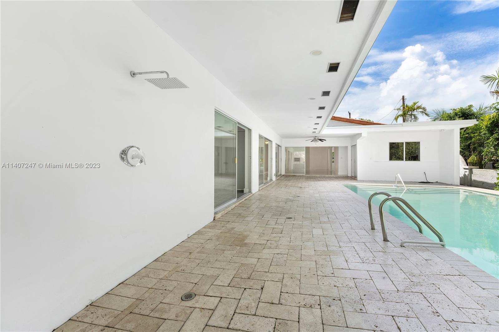 AMD PLAT OF SUNSET LAKE S - Residential