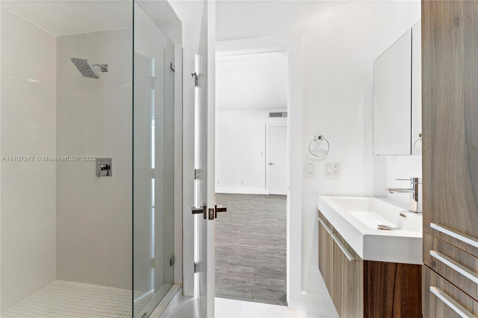 AMD PLAT OF SUNSET LAKE S - Residential