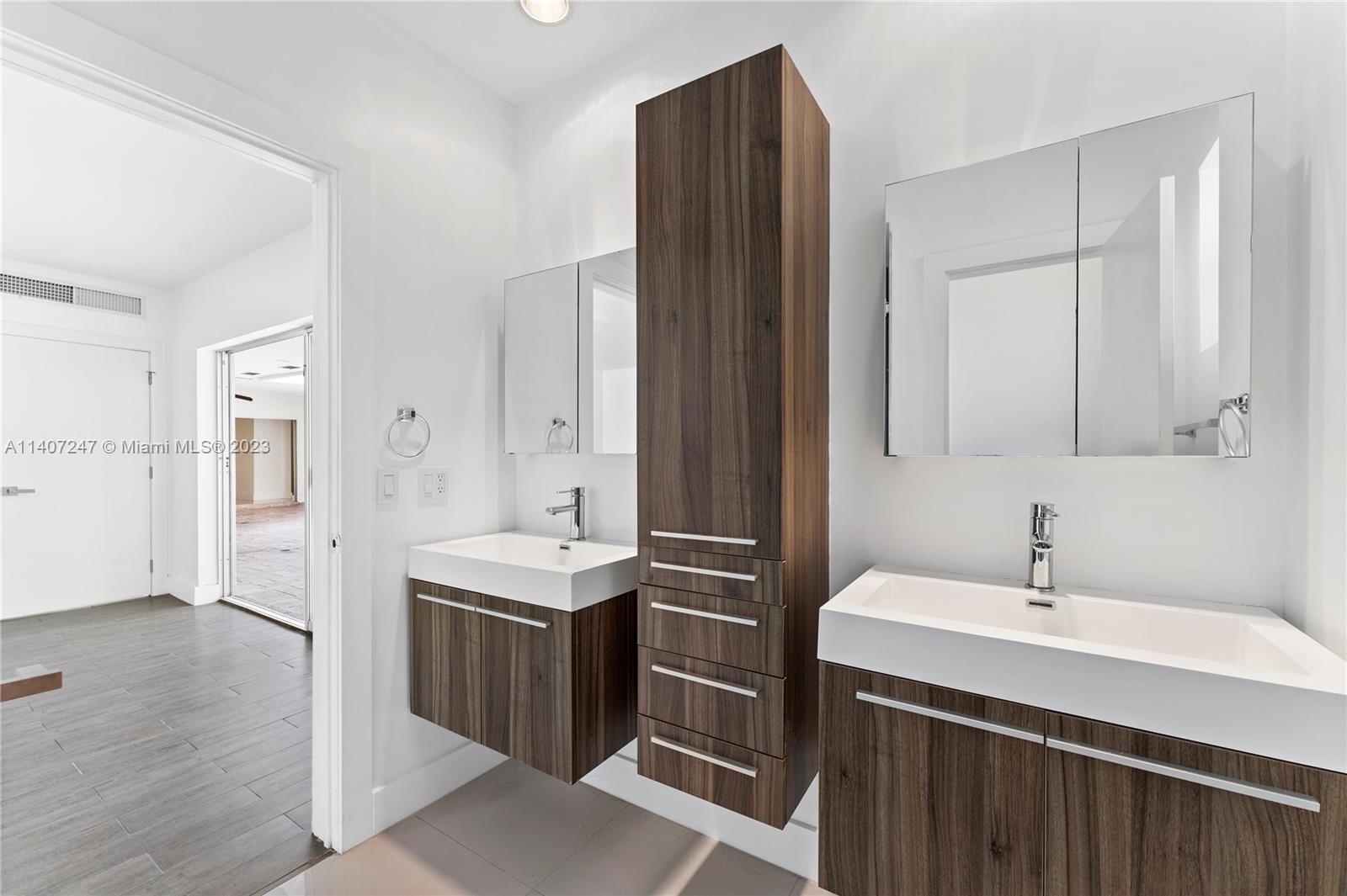 AMD PLAT OF SUNSET LAKE S - Residential