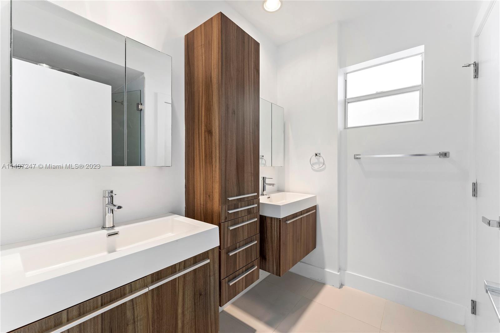 AMD PLAT OF SUNSET LAKE S - Residential