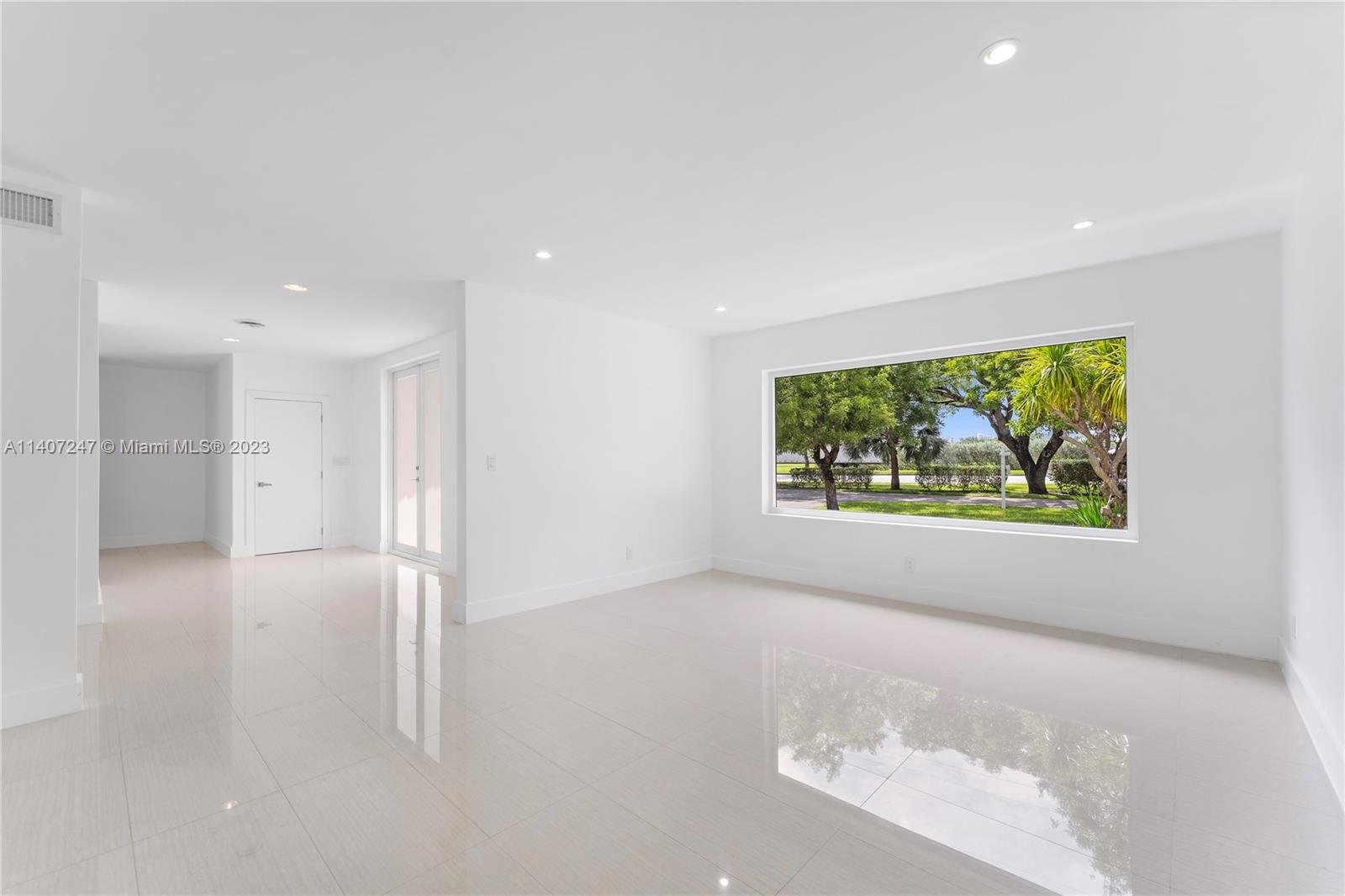 AMD PLAT OF SUNSET LAKE S - Residential