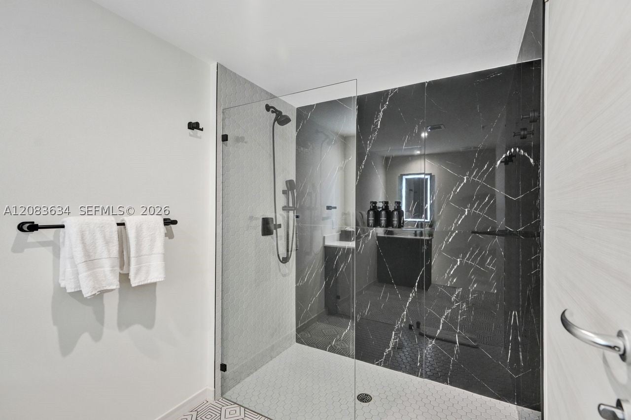 4220 LAGUNA ST 403