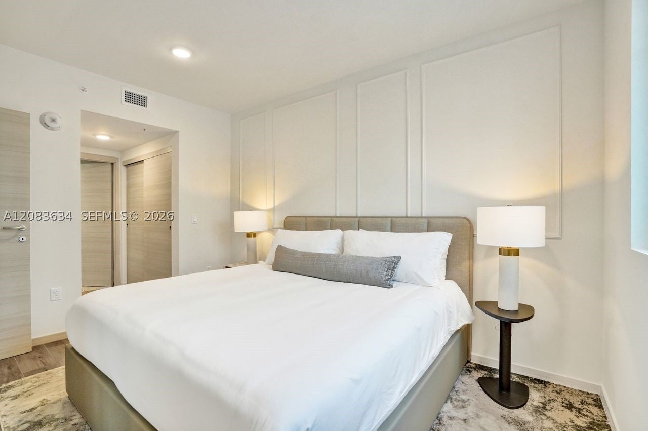 4220 LAGUNA ST 403