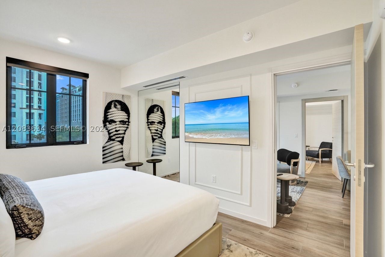4220 LAGUNA ST 403