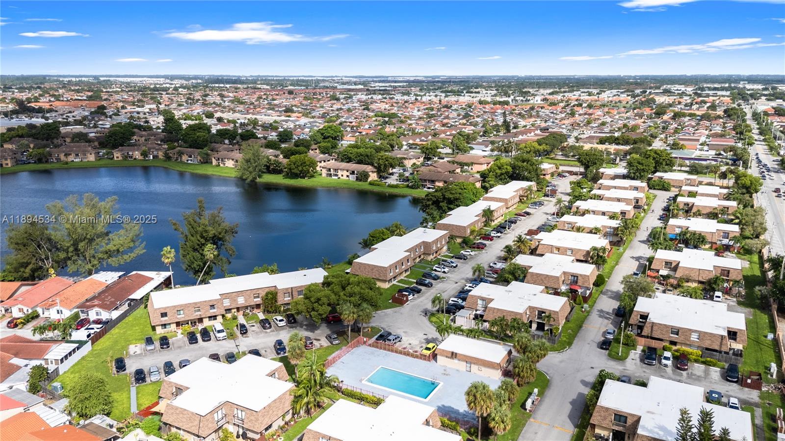 LAGO GRANDE FOUR-A CONDO - Residential