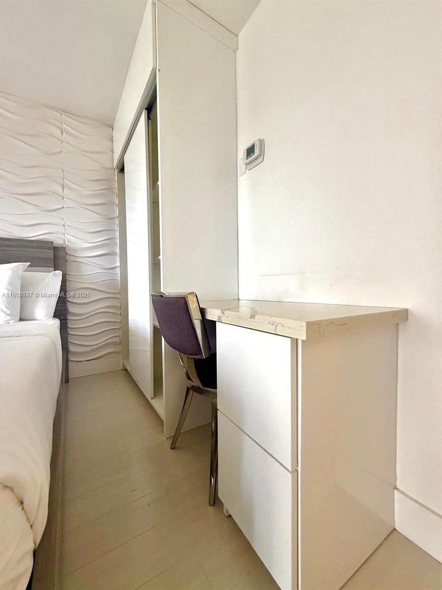 THE AVENTURA BEACH CLUB C - Residential Lease