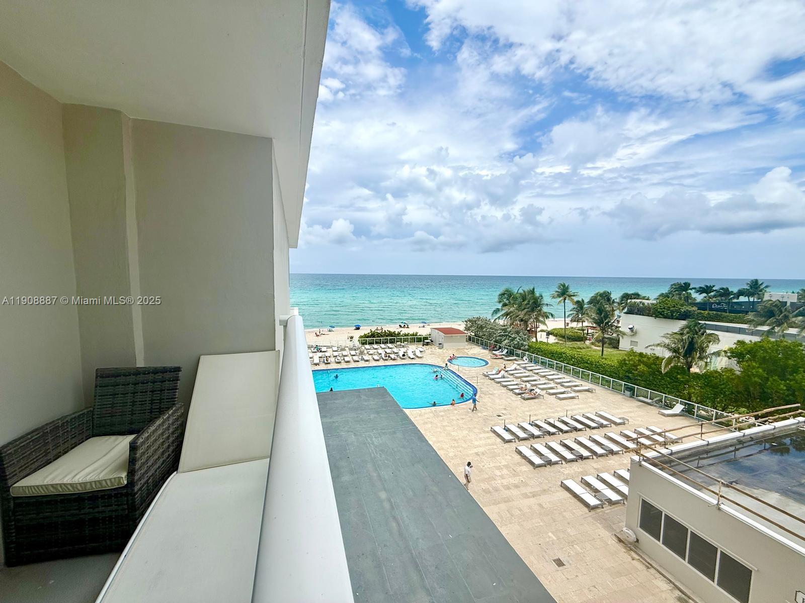 THE AVENTURA BEACH CLUB C - Residential Lease