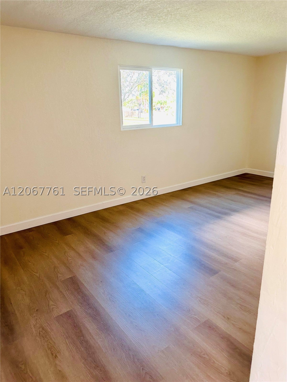 1921 SW 48th Ave