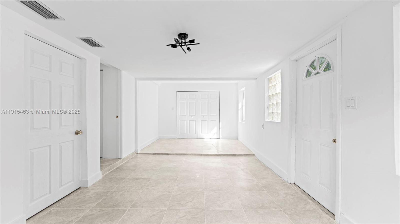 NORTH SHORE HEIGHTS - Residential