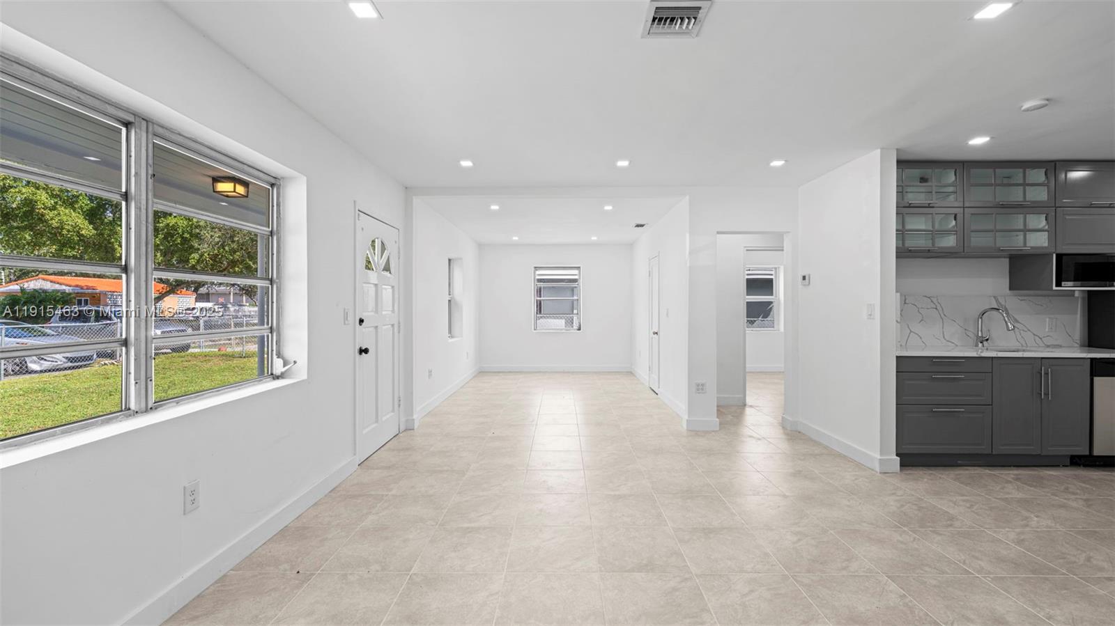 NORTH SHORE HEIGHTS - Residential