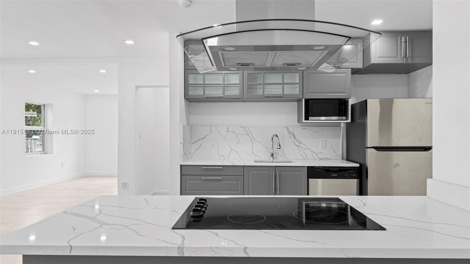 NORTH SHORE HEIGHTS - Residential