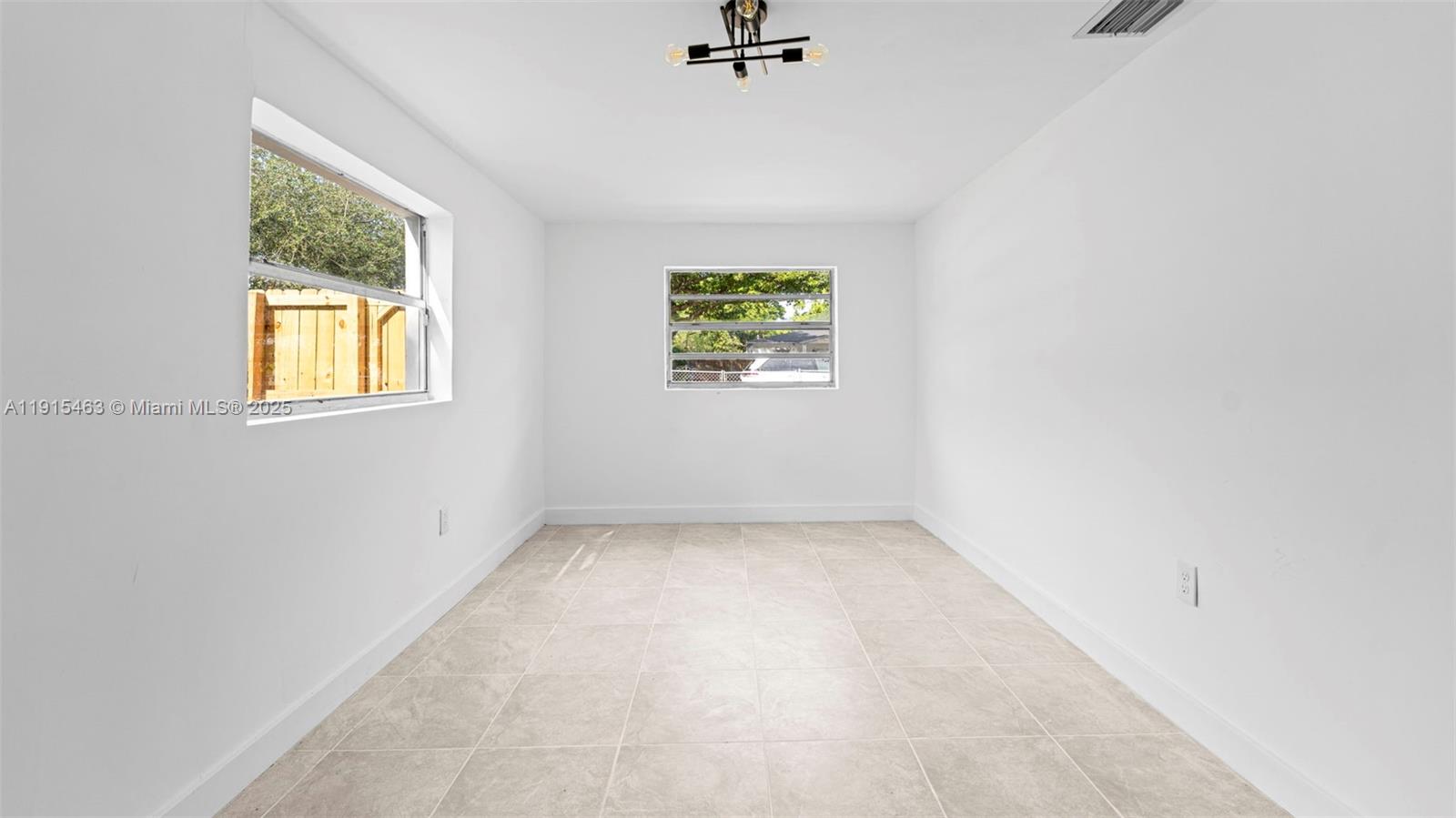 NORTH SHORE HEIGHTS - Residential