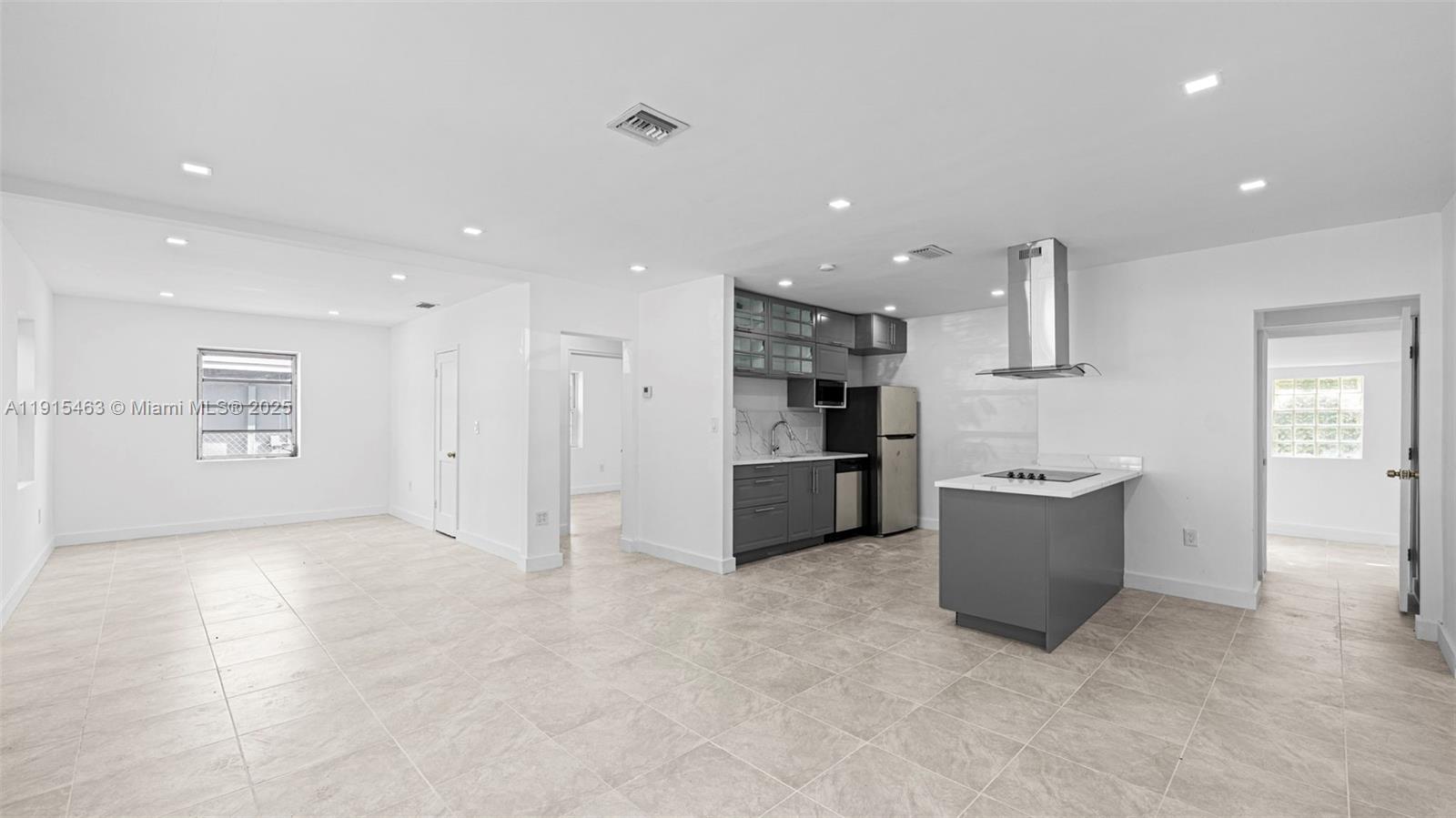 NORTH SHORE HEIGHTS - Residential