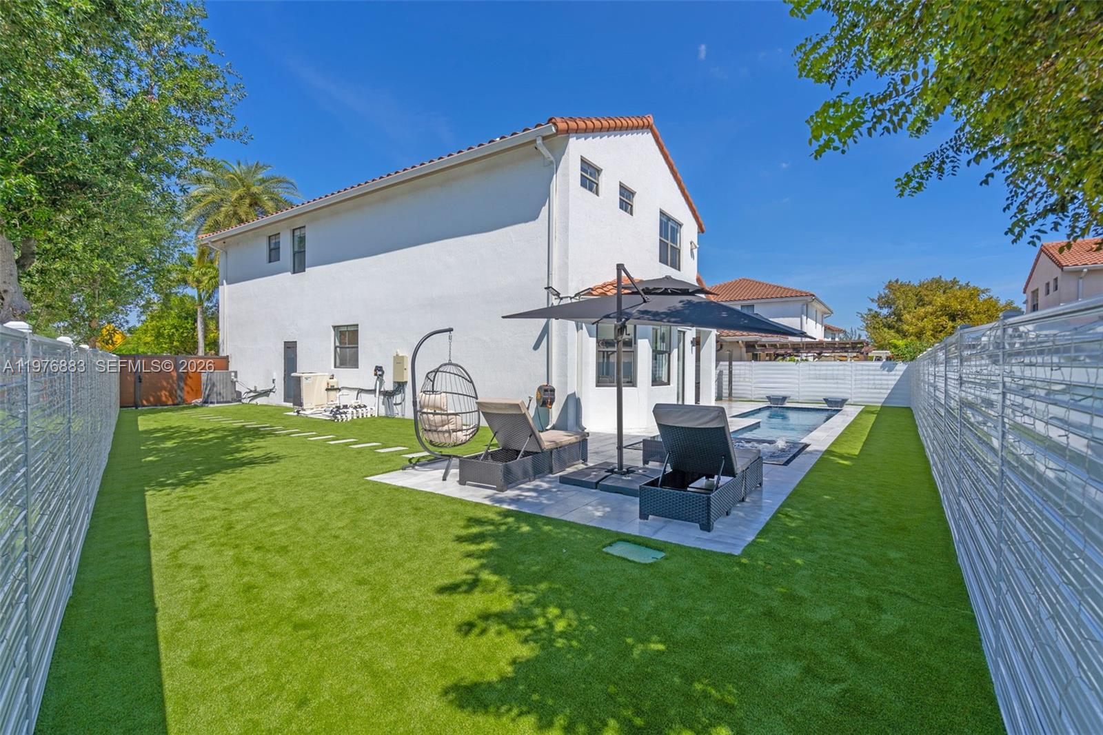 FONTAINEBLEAU WEST NORTH - Residential