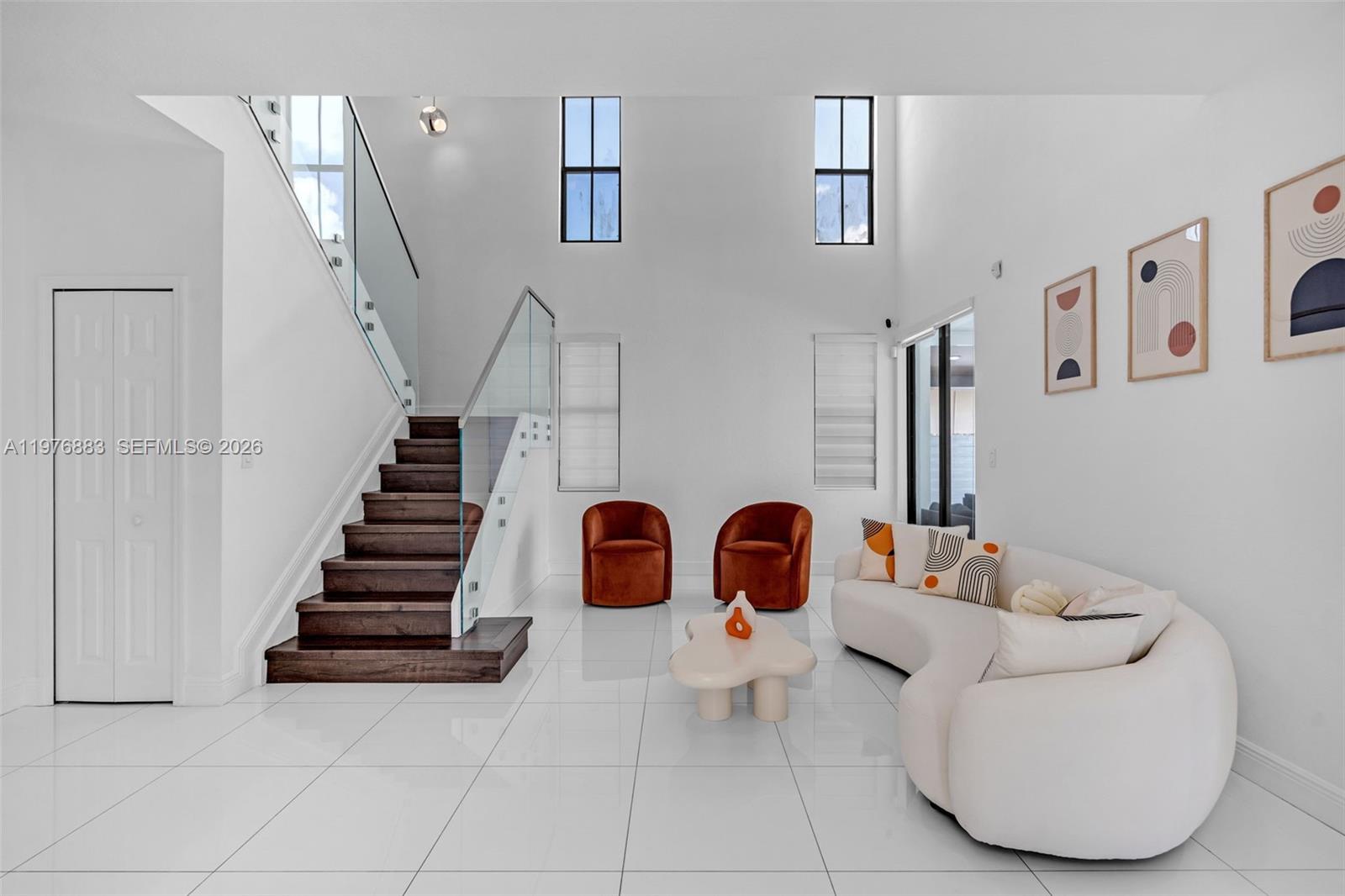 FONTAINEBLEAU WEST NORTH - Residential