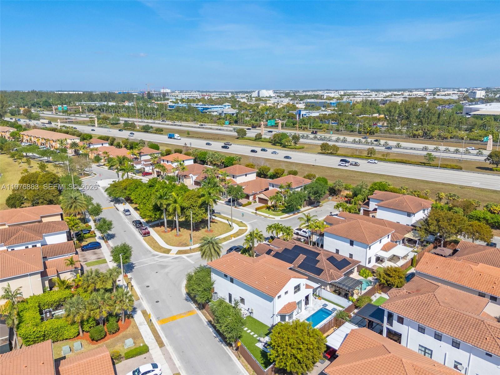 FONTAINEBLEAU WEST NORTH - Residential