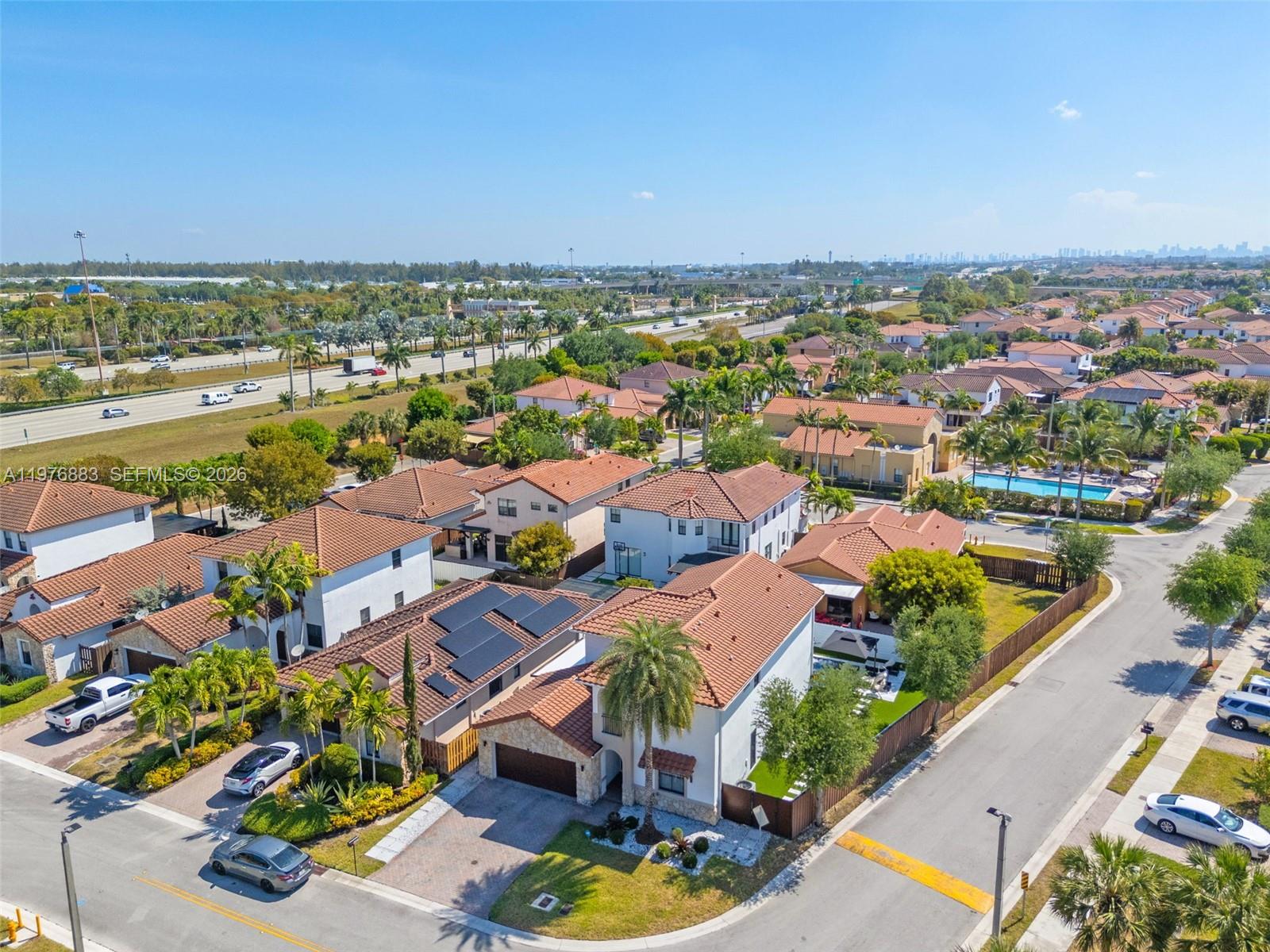 FONTAINEBLEAU WEST NORTH - Residential