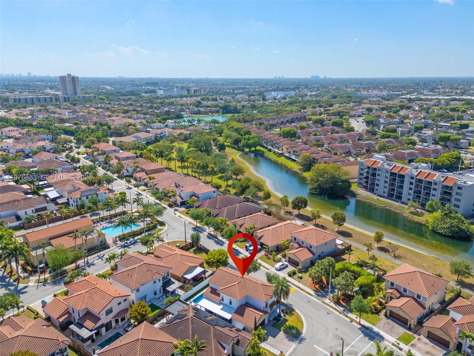 FONTAINEBLEAU WEST NORTH - Residential