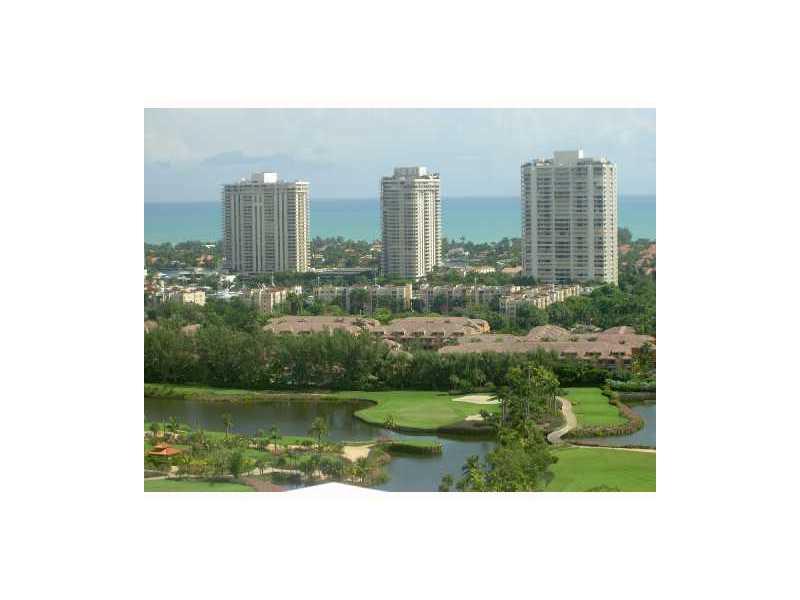 COME LIVE IN THIS BEAUTIFUL UNIT IN TURNBERRY ON THE GREEN! TOP FLOOR! GREAT VIEW FROM THE BALCONY, BRIGHT AND SPACIOUS LIVING ROOM AND KITCHEN WITH WOOD FLOORS THROUGHOUT, GRANITE KITCHEN COUNTER AND STAINLESS STEEL APPLAINCES, 2 BEDROOM 2 BATHROOM, GREA T AMENITIES IN THE BUILDING SUCH AS A GIANT SWIMMING POOL, SPA, GYM AND MORE! MINUTES AWAY FROM MAJOR ROADS AND AVENTURA MALL! FOR SHOWINGS PLEASE SEE BROKERS REMARKS !1st MONTH AND SECURITY FOR THE LANDLORD. THE TENANT WILL PAY ONE MONTH TO ASSOCIATION.