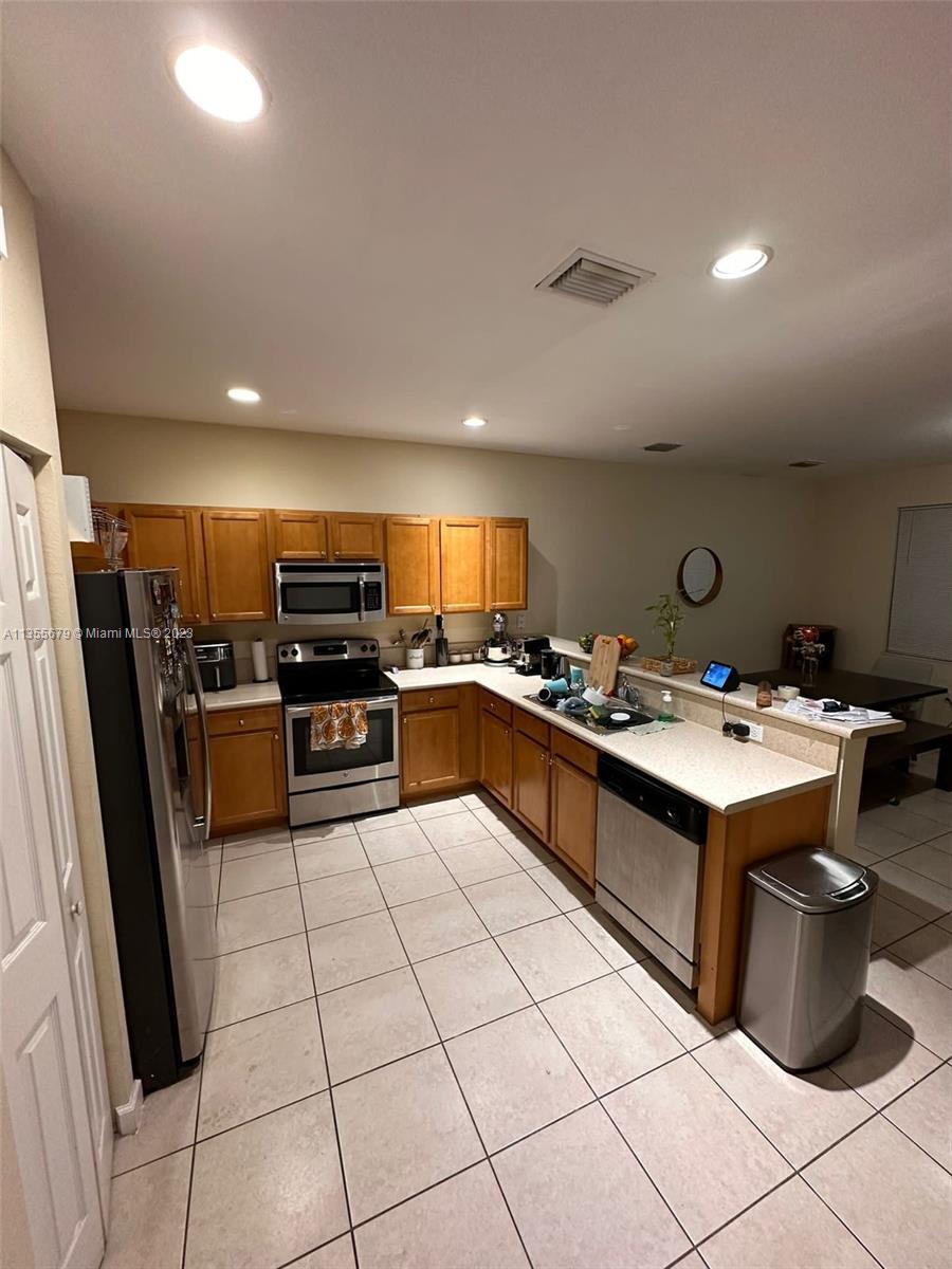 BELLAGIO VILLAS - Residential Lease