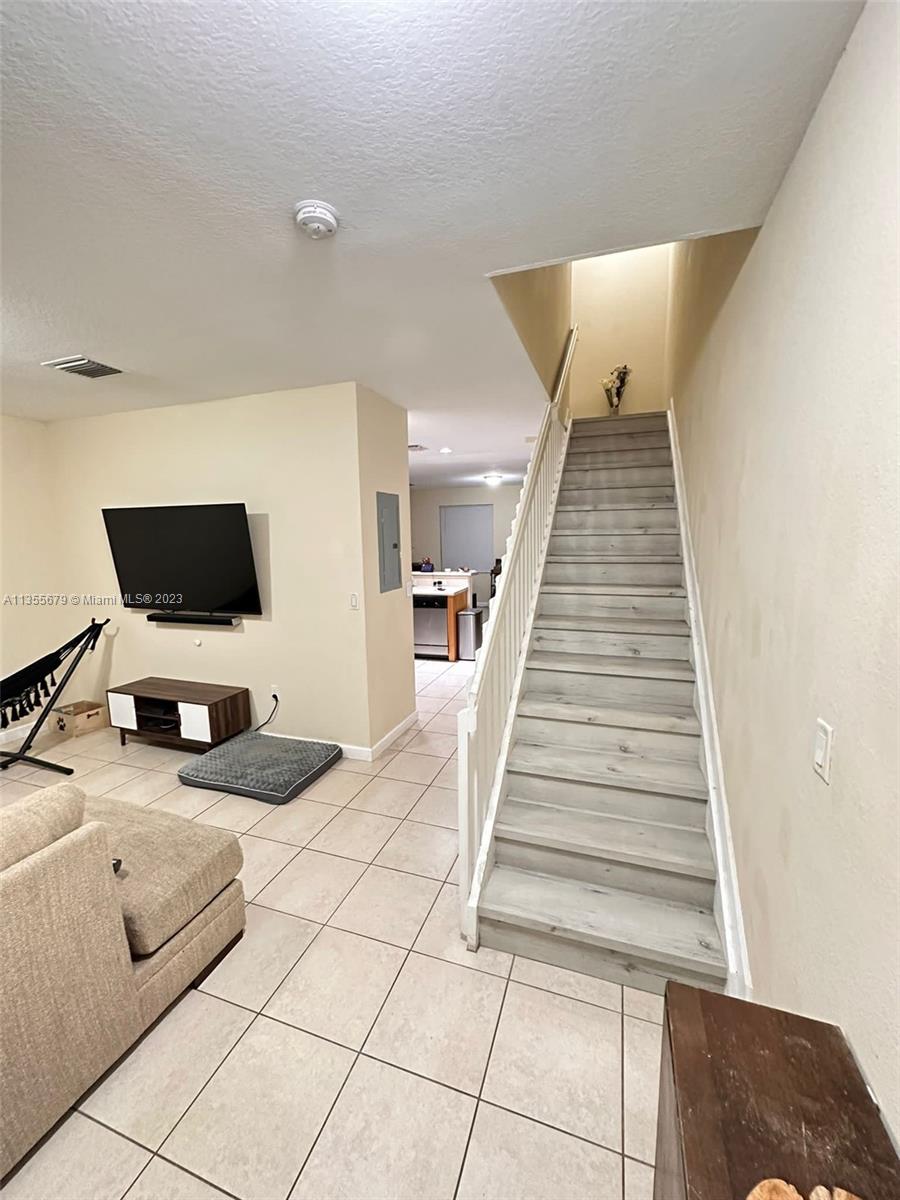 BELLAGIO VILLAS - Residential Lease