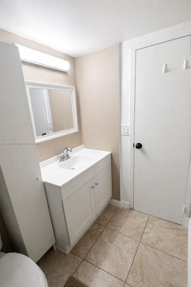 WOODSIDE APTS CONDO - Residential