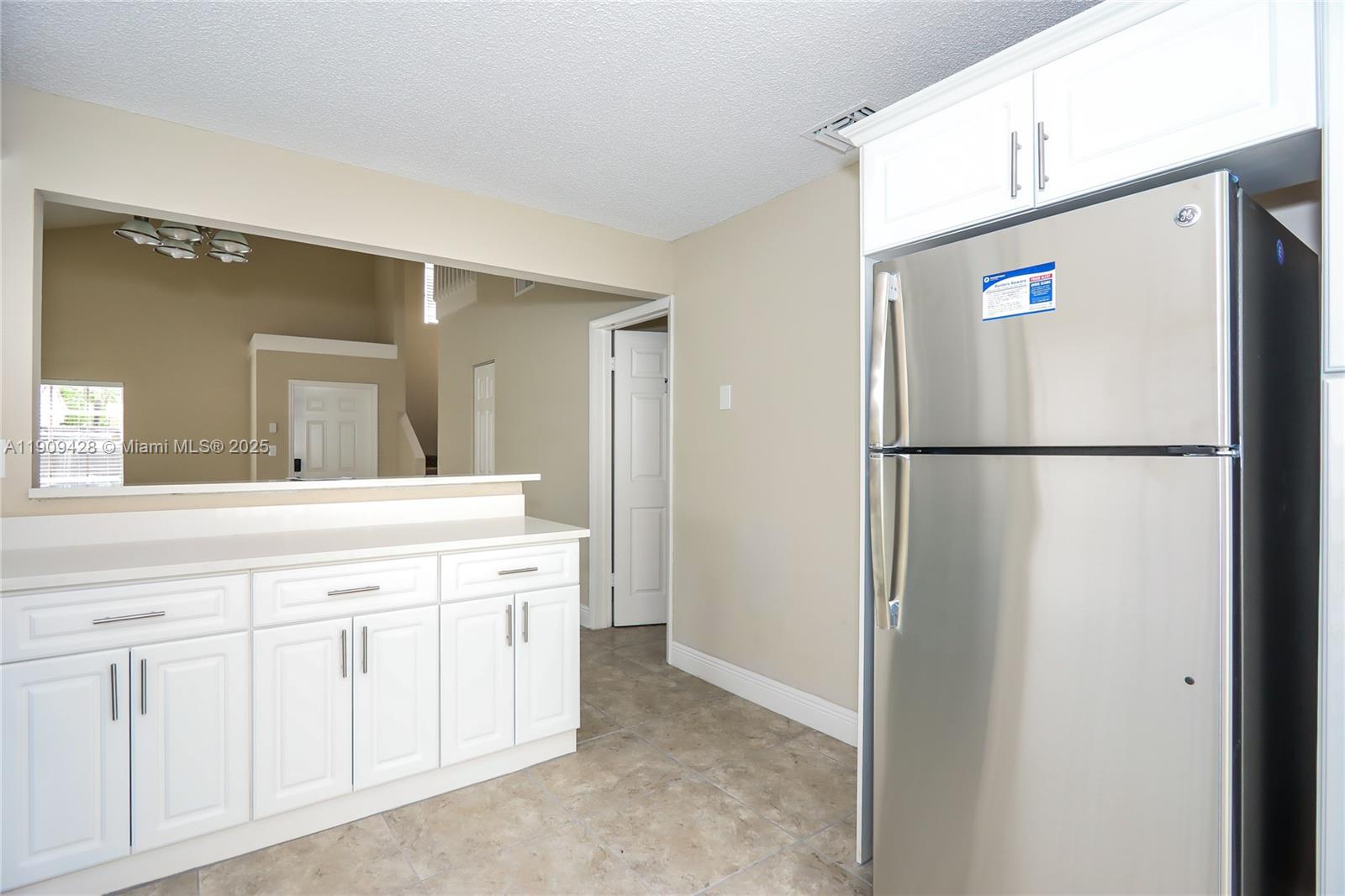 COUNTRY LAKE HOMES 1ST AD - Residential Lease